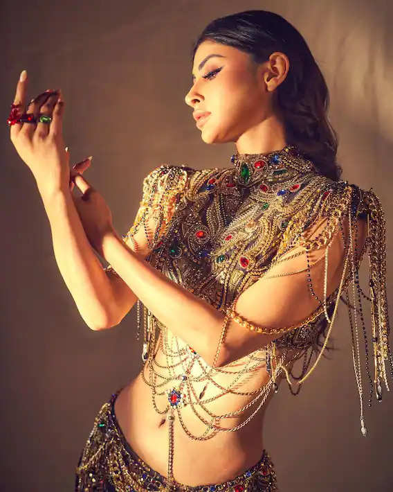 Mouni roy