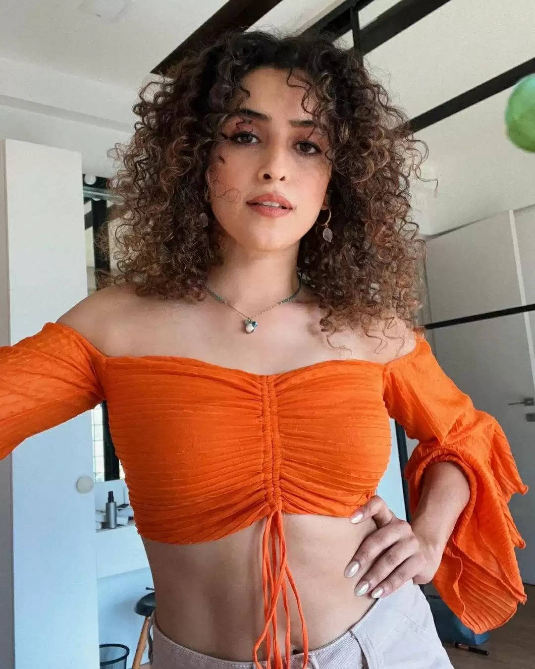 Photos Sanya Malhotra Showed Her Hot Look In The Latest Pics See Here