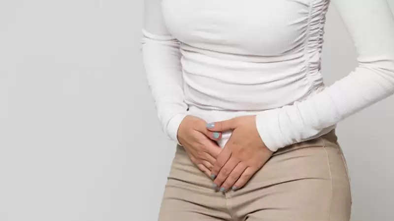 women-s-health-these-symptoms-are-seen-in-women-due-to-urine-infection