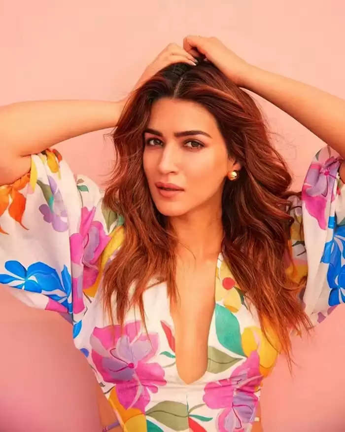 Photos Kriti Sanon Is Looking So Beautiful In A Floral Dress See Viral Photos