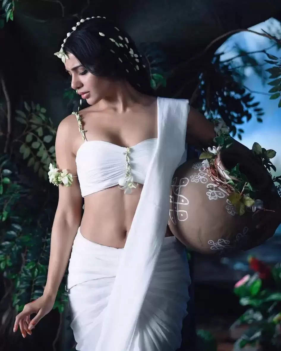 Photos: Samantha Ruth Prabhu Looks Pretty In Shakuntala Avatar, Check Pics