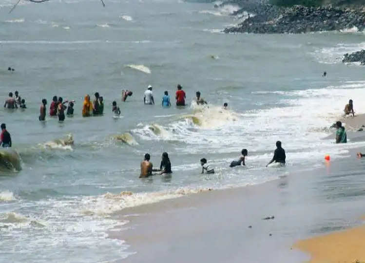 Travel Tips: Odisha's Chandipur Beach is famous for this reason, so ...