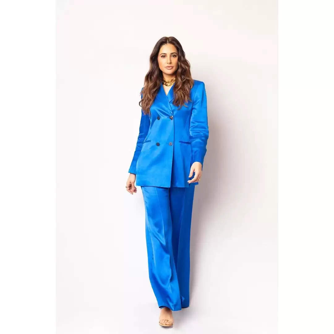 photos-nargis-fakhri-is-looking-very-beautiful-in-a-blue-co-ord-set