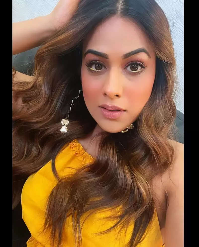 Photo Gallery: Actress Nia Sharma wreaked havoc in a yellow outfit, see ...