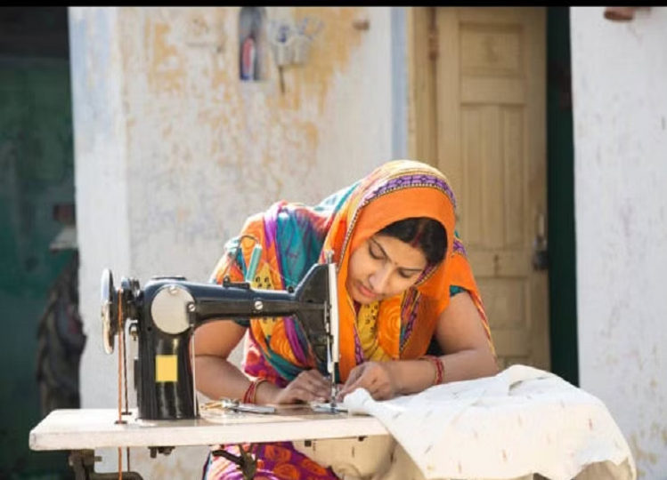 Under This Government Scheme, Women Get Free Sewing Machines, Read ...